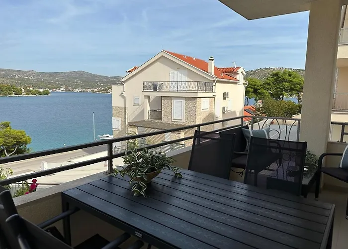 아파트 Luxury Old Town With Sea View 로고즈니차